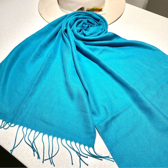 Pashmina Cashmere scarf/wrap w vacay resort vibe - Picture 6 of 11